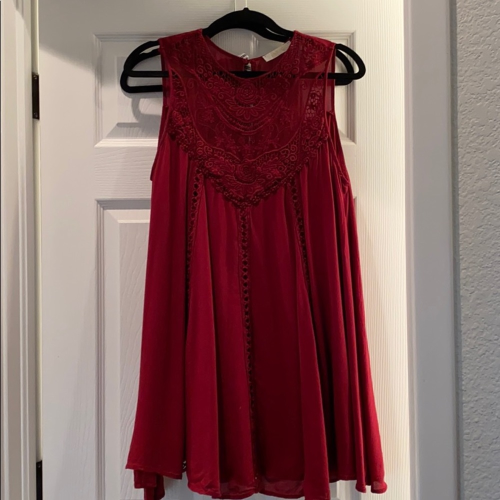 Flowy, crotchet, red dress